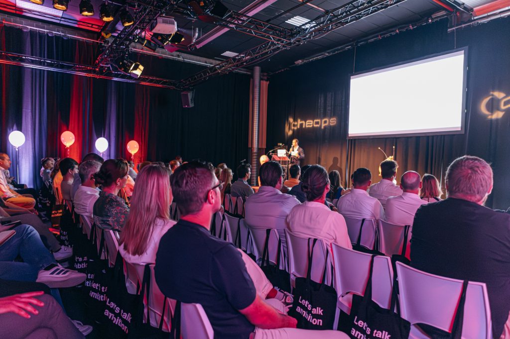 event studio 100-61